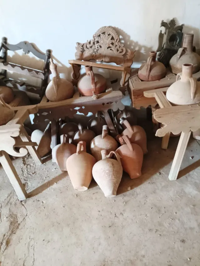 Cántaros antiguos de barro