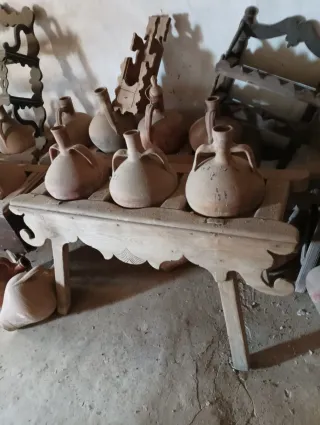 Cántaros antiguos de barro