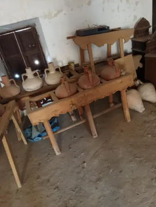 Cántaros antiguos de barro