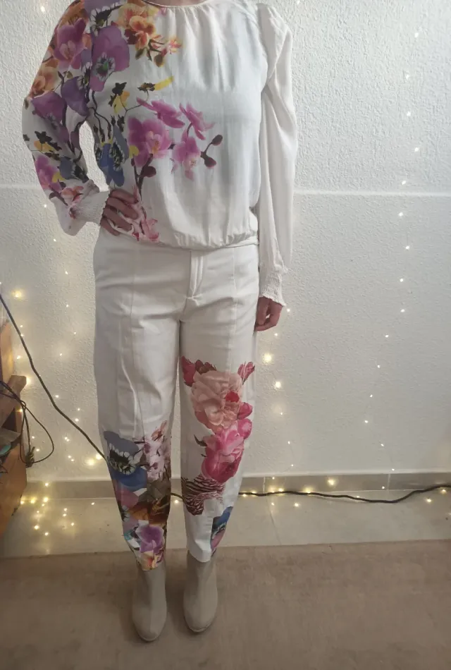 Conjunto floral Desigual