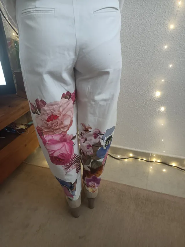 Conjunto floral Desigual