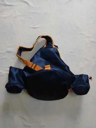 Zaino monospalla con porta bevande