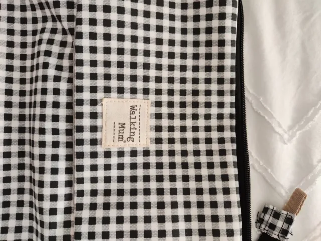 Bolsa Walking Mum cuadros blanco y negro