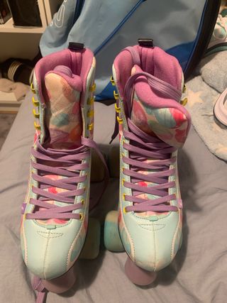 Patines 4 ruedas con bolsa, talla 37,5.