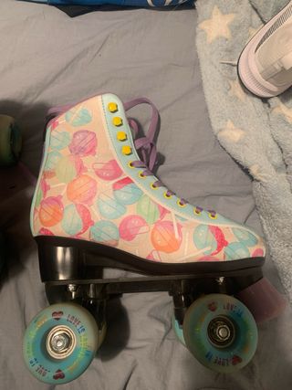 Patines 4 ruedas con bolsa, talla 37,5.