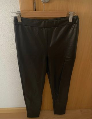 Leggings efecto piel negros