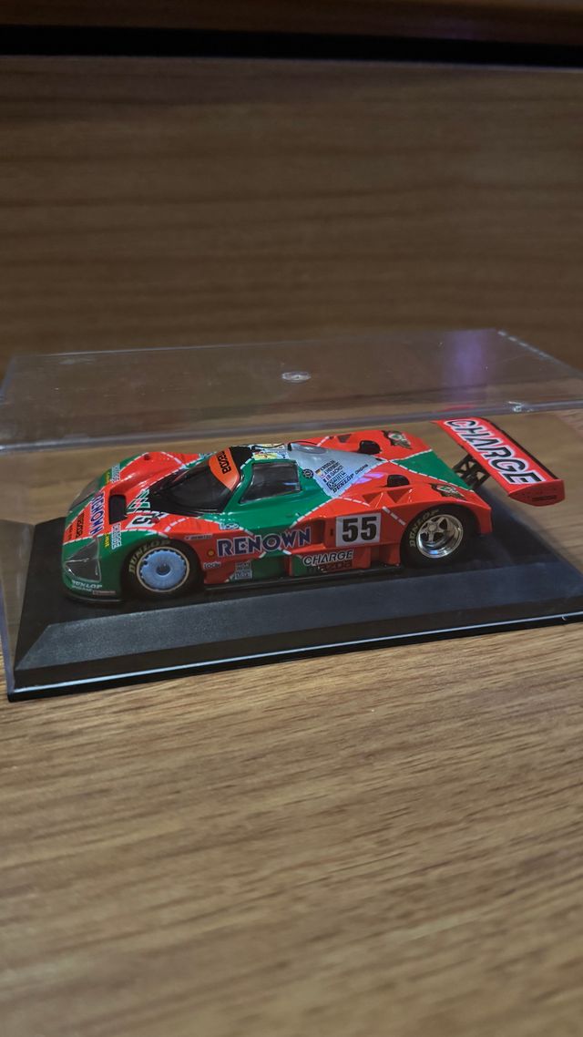 Coche miniatura Mazda 787B Le Mans 1:43