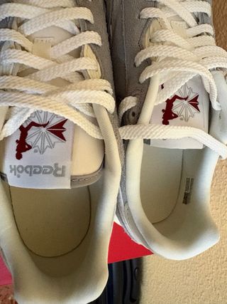 Zapatillas Reebok Classic Gris y Blanco