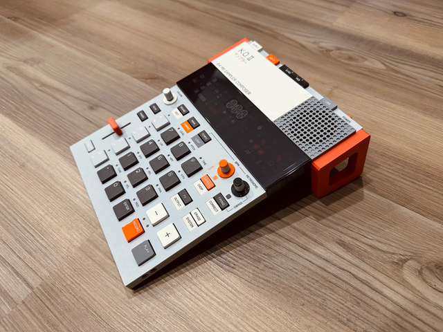 Soporte Teenage Engineering EP-133 K.O.II + Fader