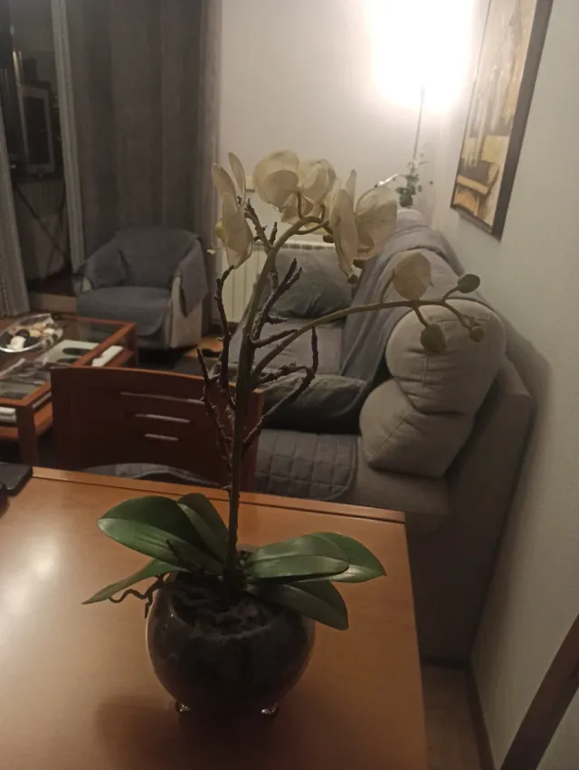 Orquídea artificial decorativa