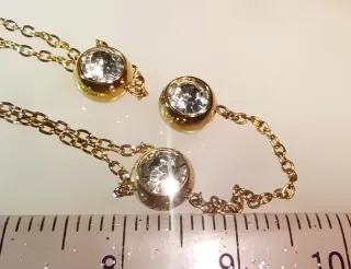 Collar doble dorado con circonitas