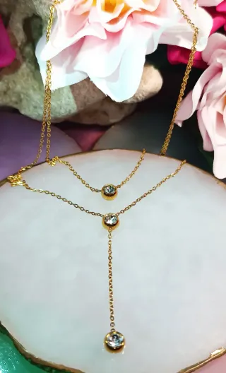 Collar doble dorado con circonitas