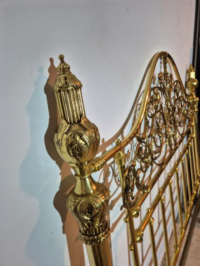 Cabecero Latón Dorado   peña vargas