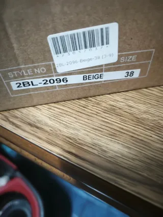 Sandalias tacón beige talla 38