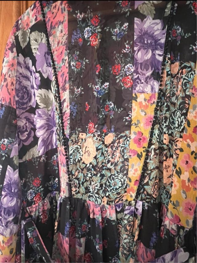 Vestido Zara estampado floral patchwork