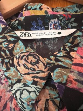 Vestido Zara estampado floral patchwork