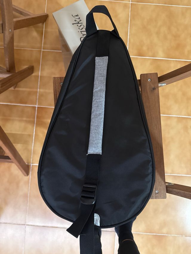 Pala de pádel + funda + overgrip