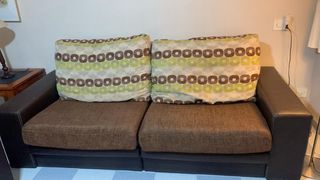 Sofá 3 plazas marrón y multicolor