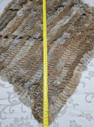 Poncho de pelo de conejo