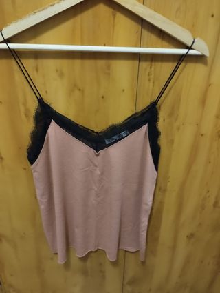 Blusa Pull&Bear encaje negro rosa Talla S