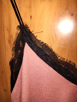 Blusa Pull&Bear encaje negro rosa Talla S