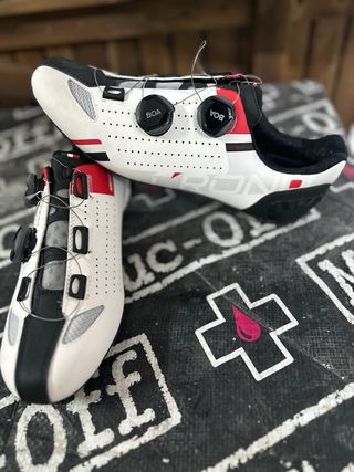 Sapatos Ciclismo sola em Carbono Italianos NOVOS