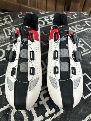 Sapatos Ciclismo sola em Carbono Italianos NOVOS