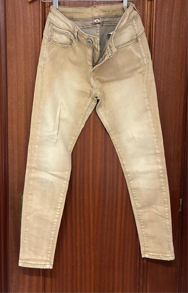 Pantalón beige