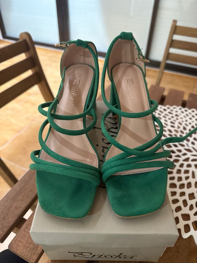 Sandalias verdes para boda