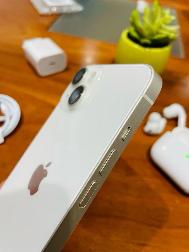 iPhone 14 Bateria 100% + Cargador y Cable