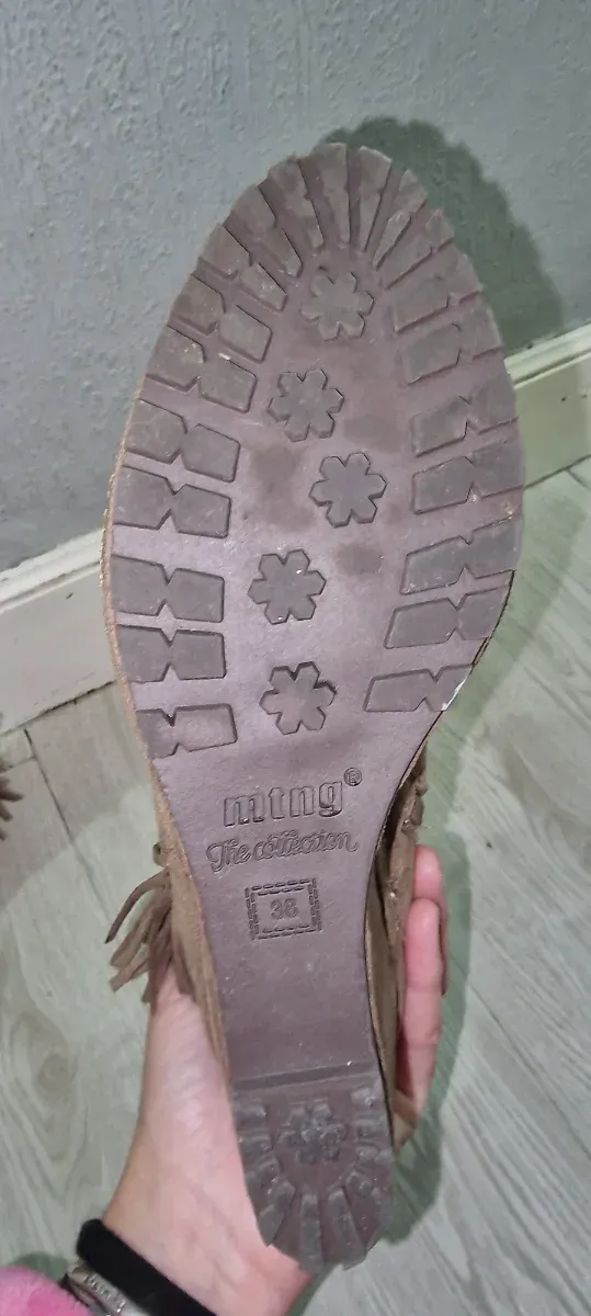 Botas mujer tacón corrido beige/marrón