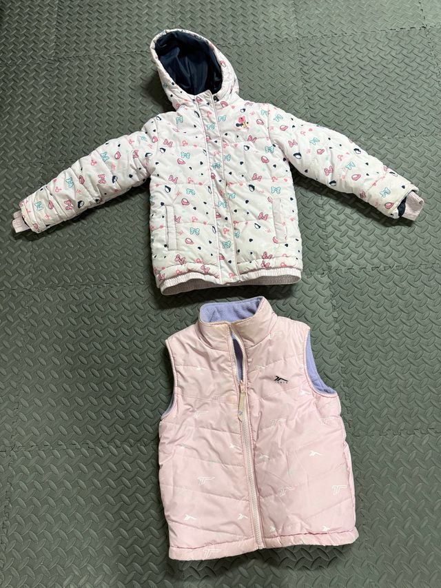 Abrigo y chaleco infantil (reversible )