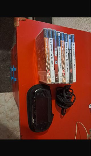 Consola PSP Negra + 7 Juegos