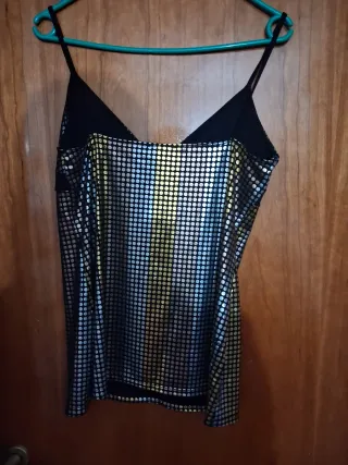 Camiseta tirantes plateada y negra Talla L