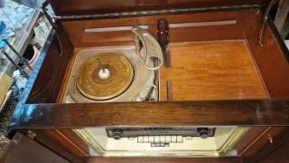 Mueble radio tocadiscos telefunken "beethoven 58"