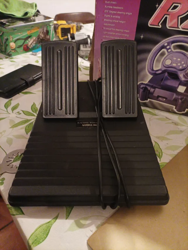 Volante y Pedales PS2 Logitech