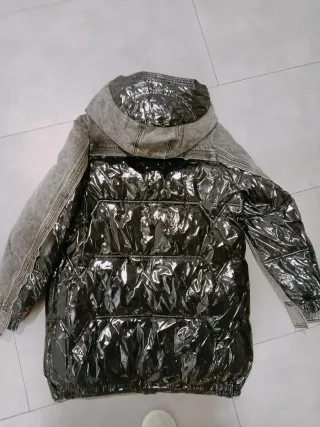 Abrigo acolchado con frontal vaquero