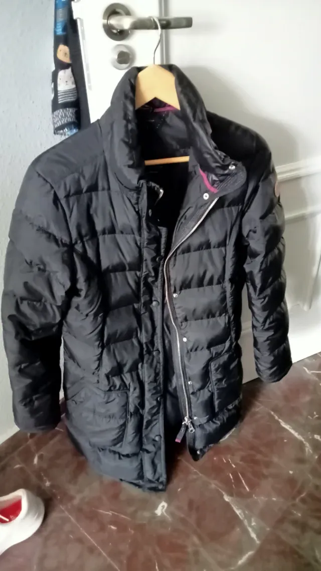 Abrigo plumífero Tommy Hilfiger negro