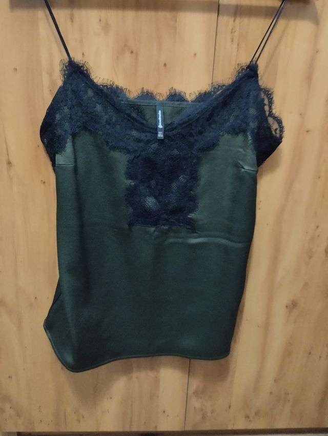 Blusa Stradivarius encaje verde talla S