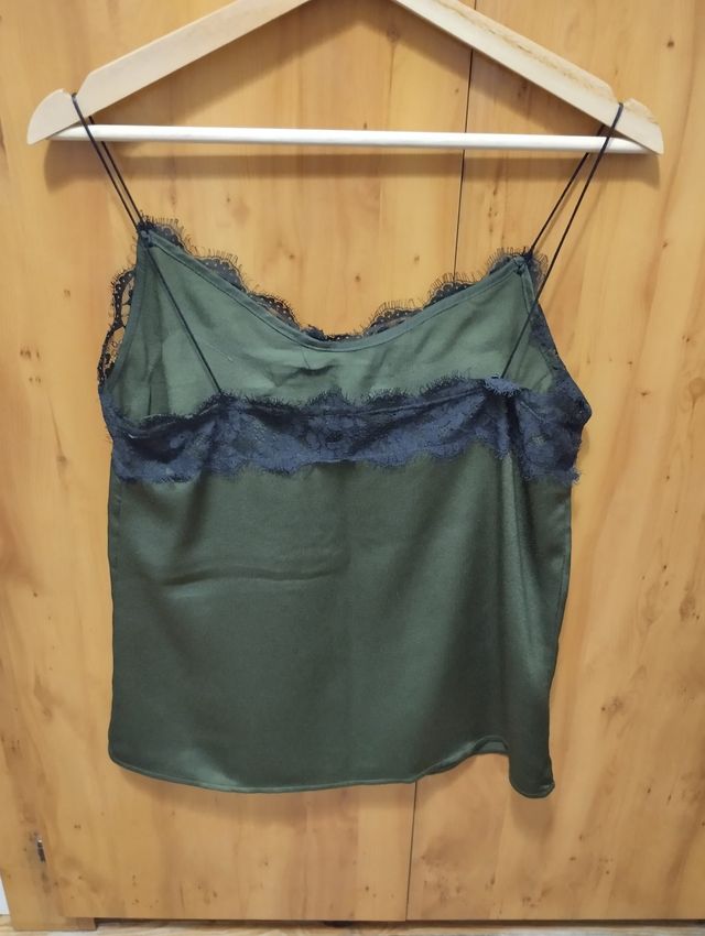 Blusa Stradivarius encaje verde talla S