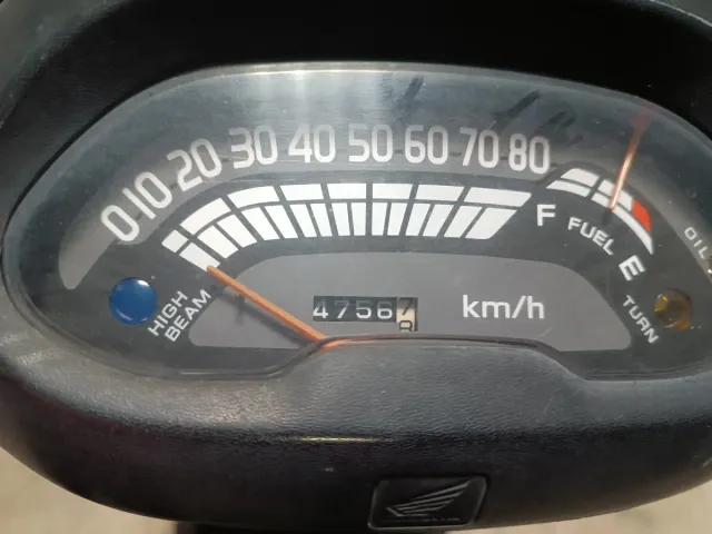 Honda Vision 75cc,con papeles