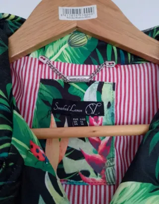 Gabardina Estampada Tropical