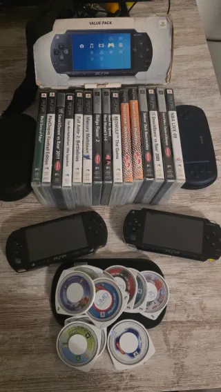 Sony PSP Value Pack + 13 Juegos UMD