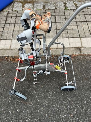 Andador para rehabilitación motora NF Walker
