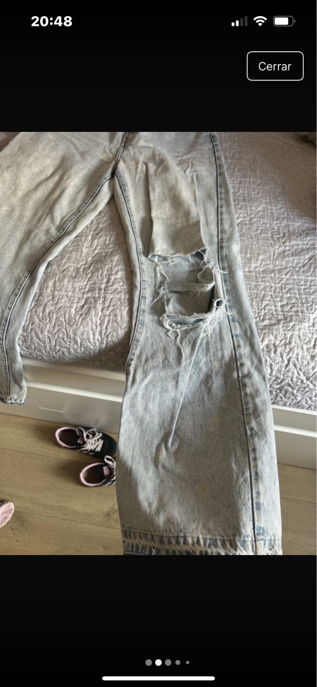 Vaqueros Bershka anchos rotos