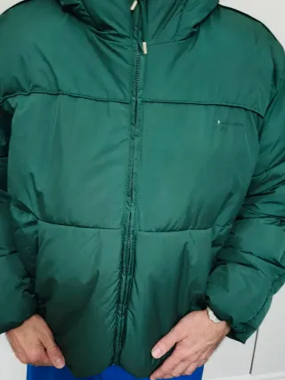 Chaquetón de plumas verde