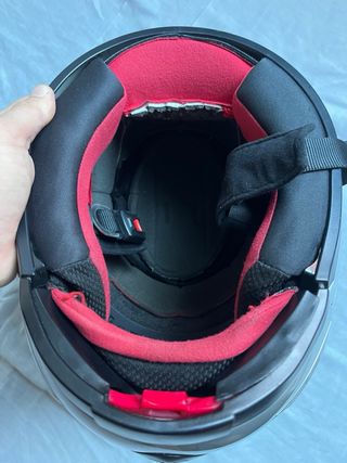 Casco de moto plateado LEVIOR