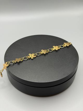 Ref45 Pulsera de flores de oro de 18k.