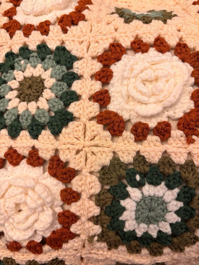 Bolso de ganchillo grannies hecho a mano, beige