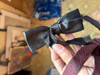 Pajaritas negras y rojas